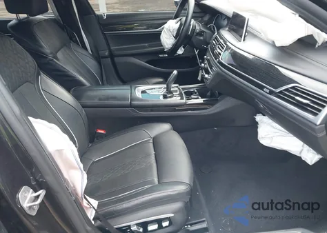 2016 BMW 750I xDrive z USA, uszkodzony, nr VIN WBA7F2C59GG421164